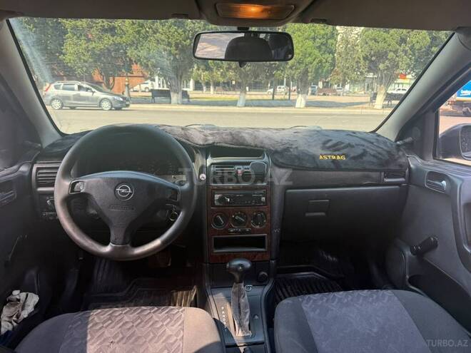 Opel Astra-10