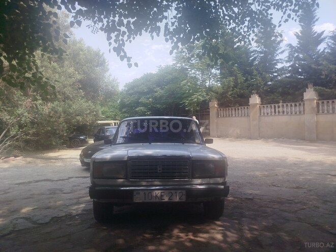 LADA (VAZ) 2107-1