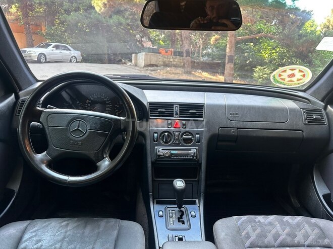 Mercedes C 200-2
