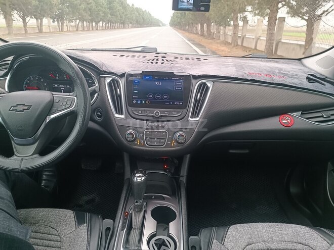 Chevrolet Malibu-5