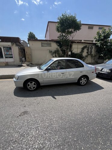 Hyundai Accent-5