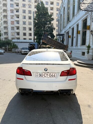 BMW 528-2