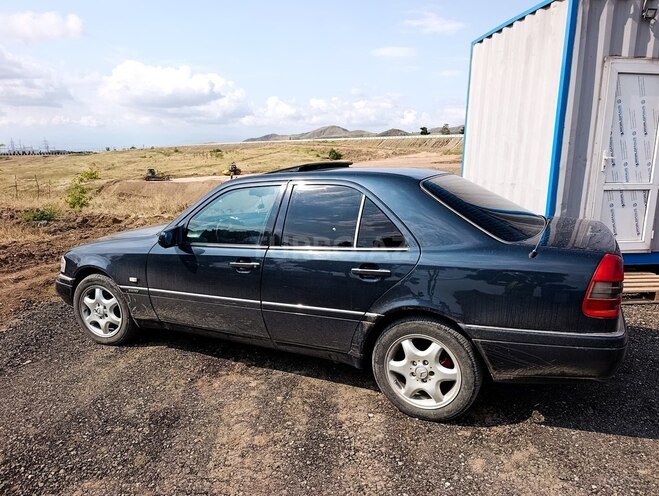 Mercedes C 200-3