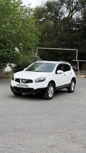 Nissan Qashqai-1