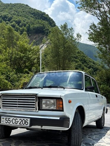 LADA (VAZ) 2107-1