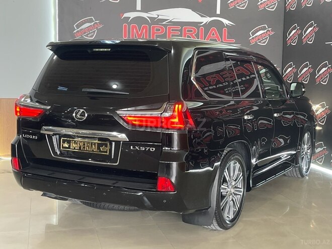 Lexus LX 450d-6