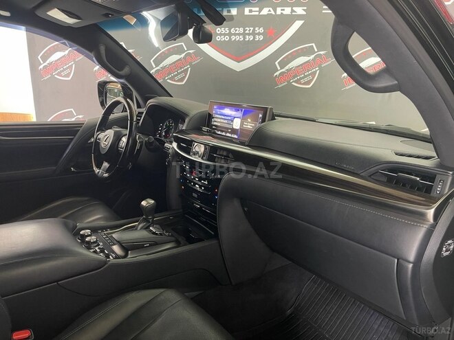 Lexus LX 450d-13