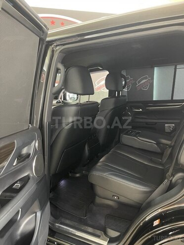 Lexus LX 450d-11