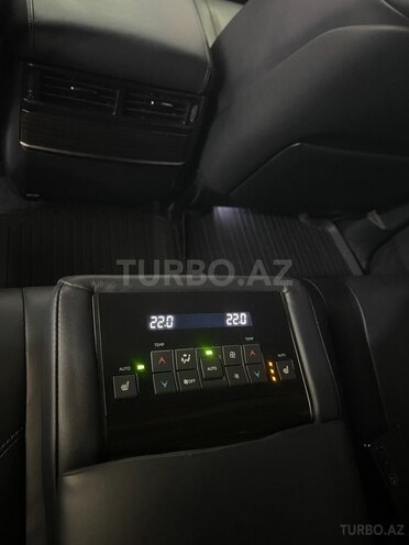 Lexus LX 450d-15