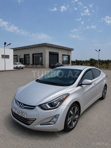 Hyundai Elantra-6