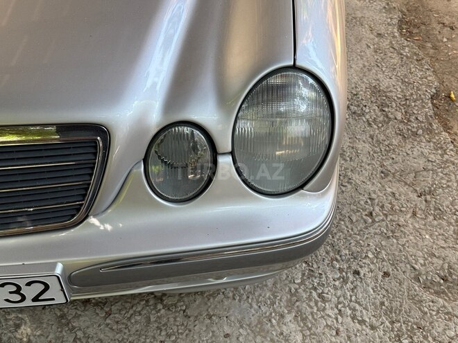 Mercedes E 200-7