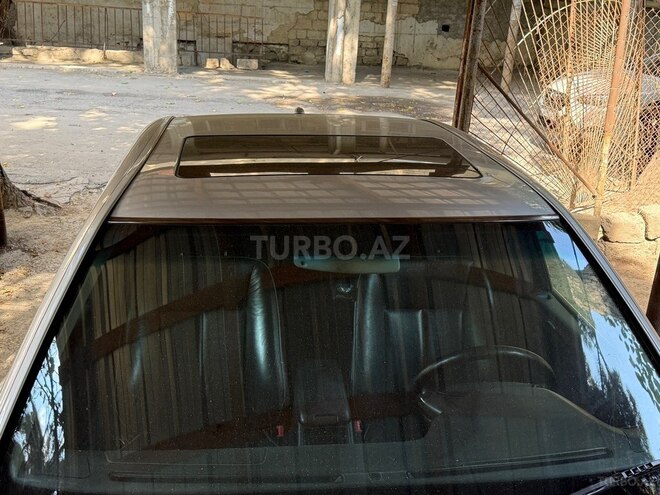 Mercedes E 200-10