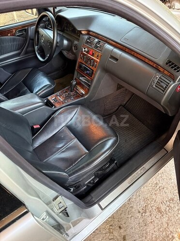 Mercedes E 200-14