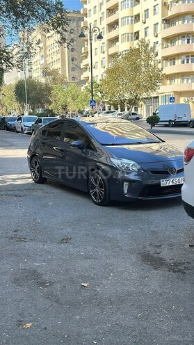 Toyota Prius-10