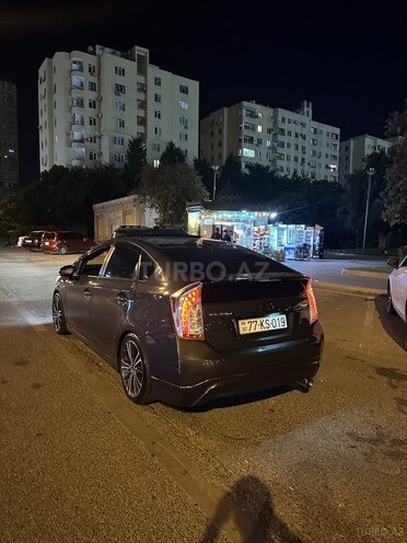Toyota Prius-9