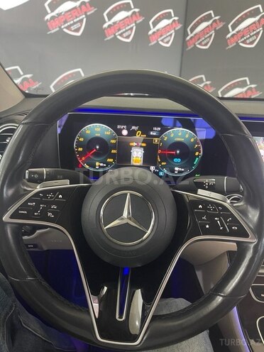 Mercedes E 300 e 4MATIC-4