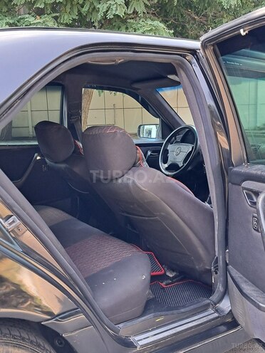 Mercedes C 200-11