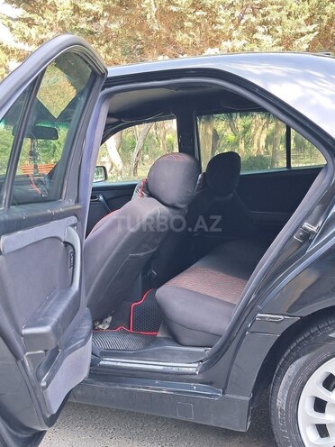 Mercedes C 200-8