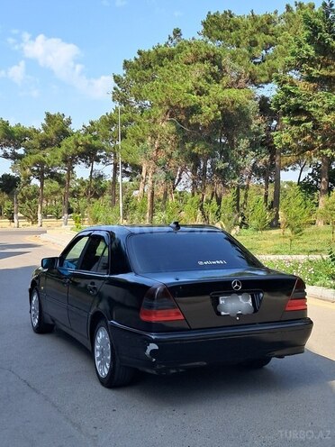 Mercedes C 200-2