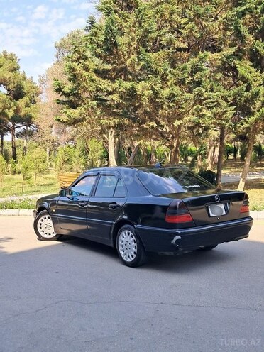 Mercedes C 200-13