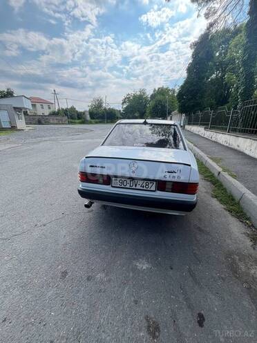 Mercedes 190-2
