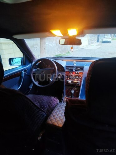 Mercedes C 200-9