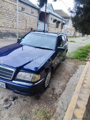 Mercedes C 200-1
