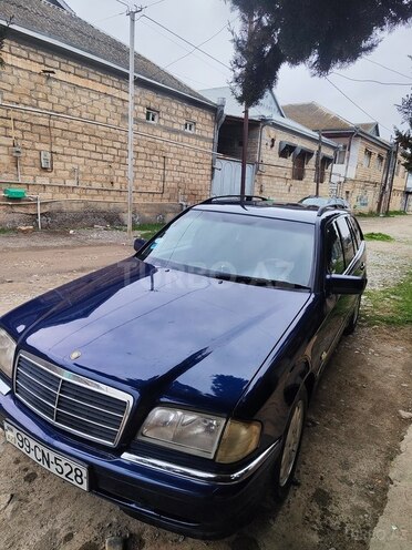 Mercedes C 200-2