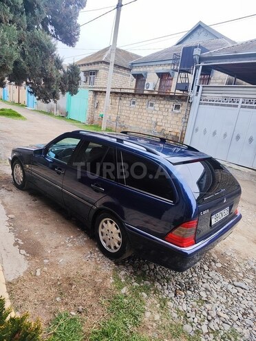 Mercedes C 200-4