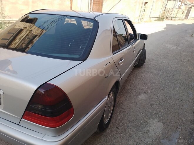 Mercedes C 180-4