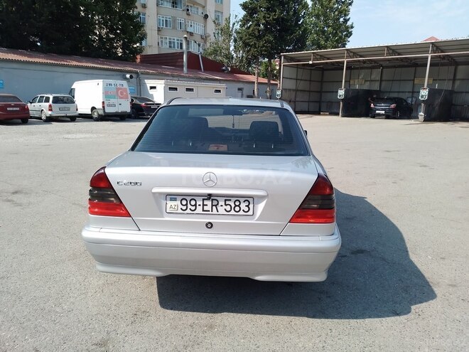 Mercedes C 180-9