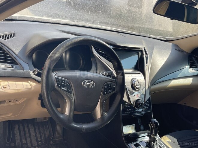 Hyundai Grandeur-9