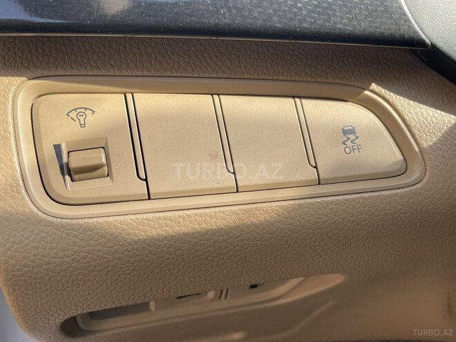 Hyundai Grandeur-11