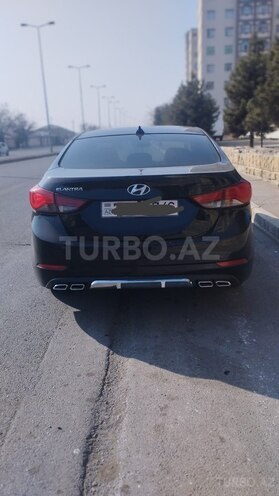 Hyundai Elantra-2