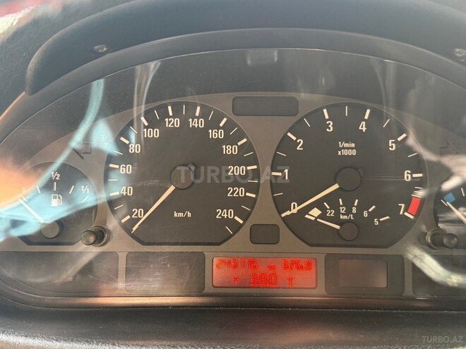 BMW 325-13