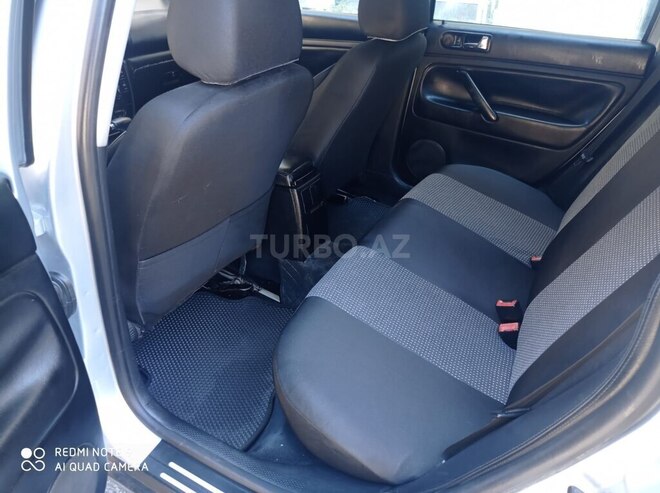Volkswagen Passat-6