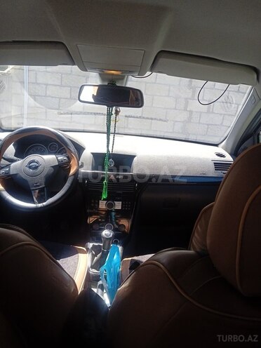 Opel Astra-10
