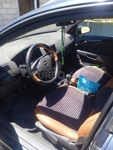 Opel Astra-12