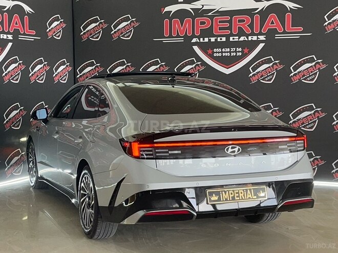 Hyundai Sonata-4