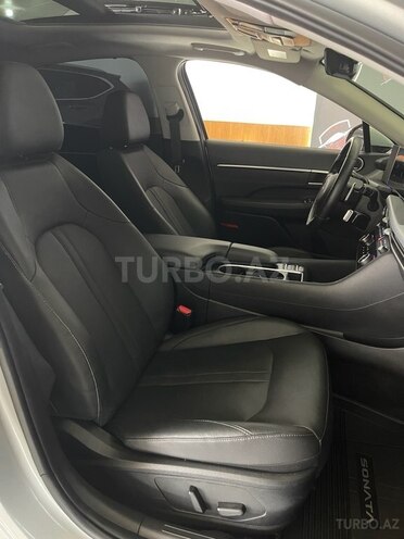 Hyundai Sonata-8