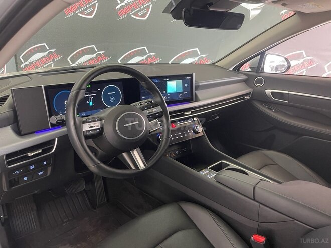 Hyundai Sonata-13