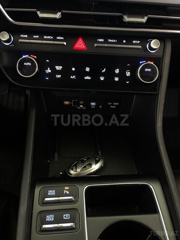 Hyundai Sonata-16
