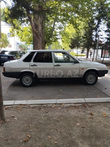LADA (VAZ) 21099-11