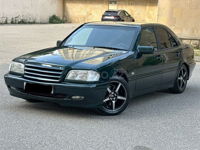 Mercedes C 200-1