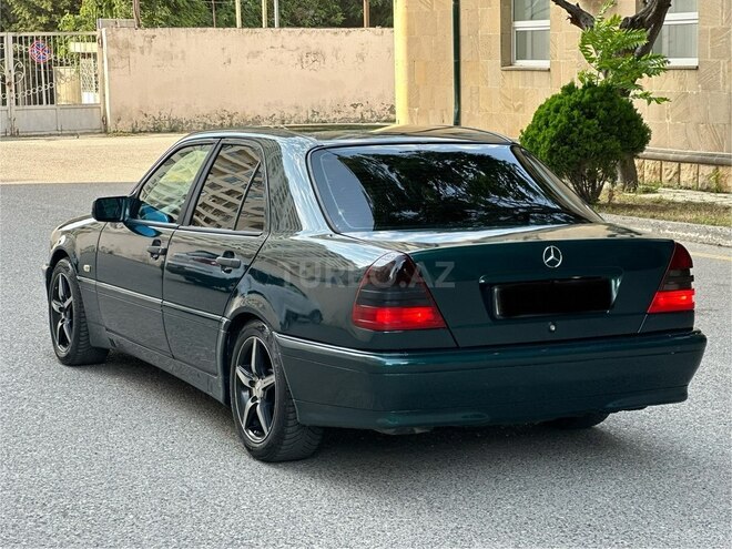 Mercedes C 200-13