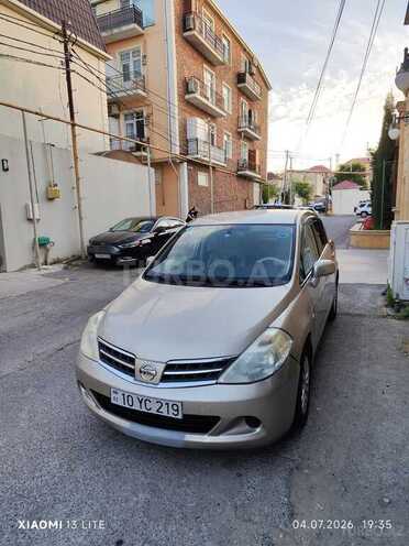 Nissan Tiida-1