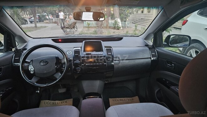 Toyota Prius-2