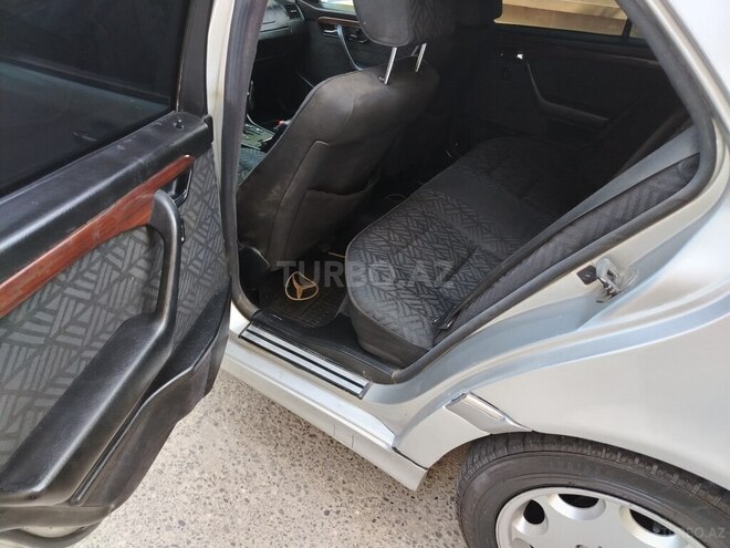 Mercedes C 200-8