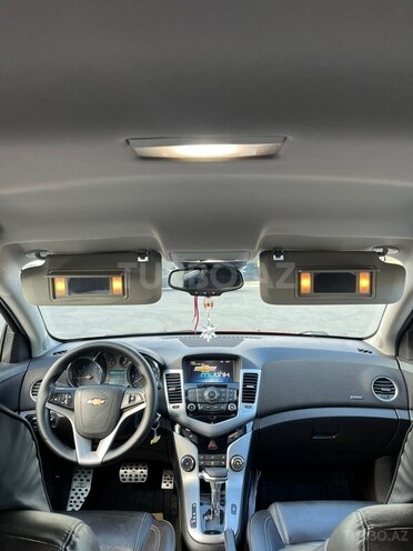 Chevrolet Cruze-11
