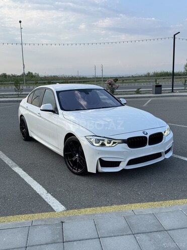 BMW 320-3